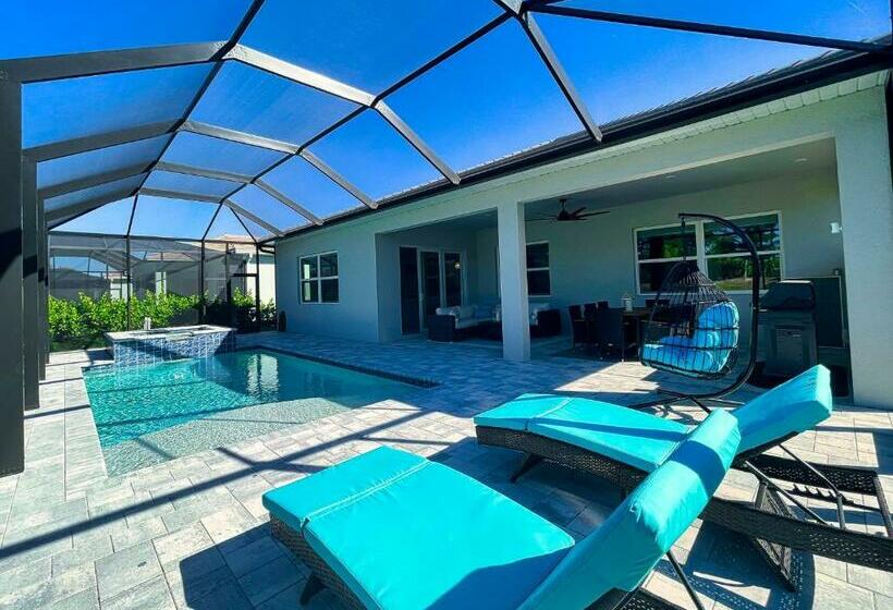 New House In Naples Reserve, Heated Pool. Close To 5th Ave, Marco Island, Beach