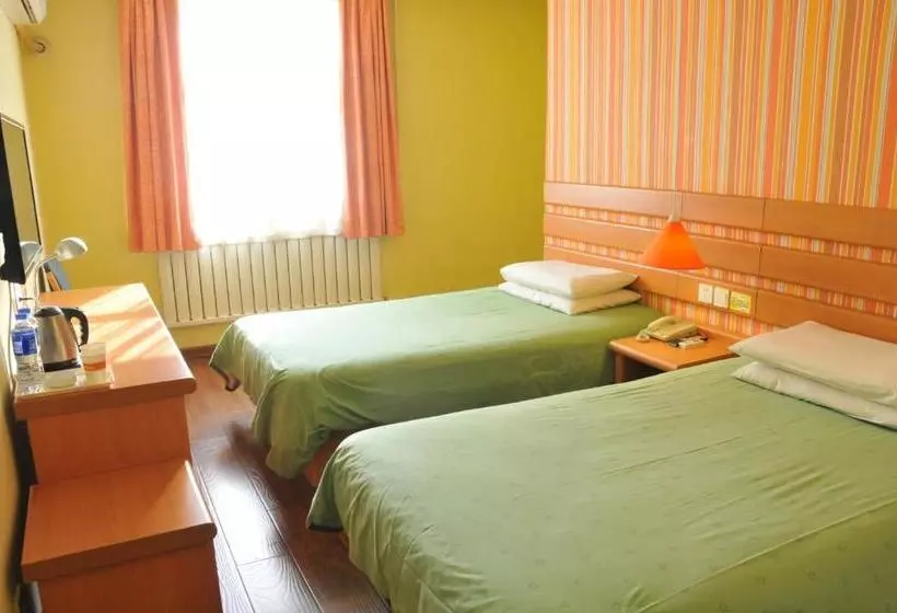 هتل Home Inn Dalian Railway Station