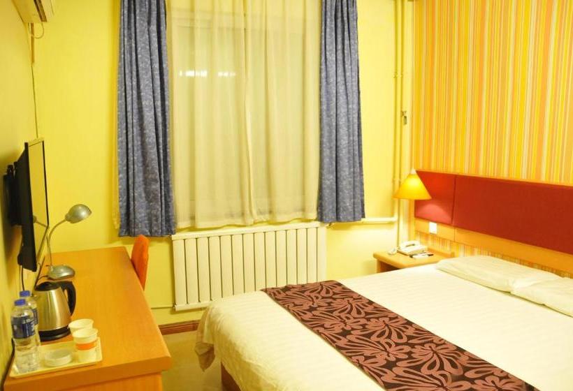 בית מלון כפרי Home Inn Dalian Railway Station