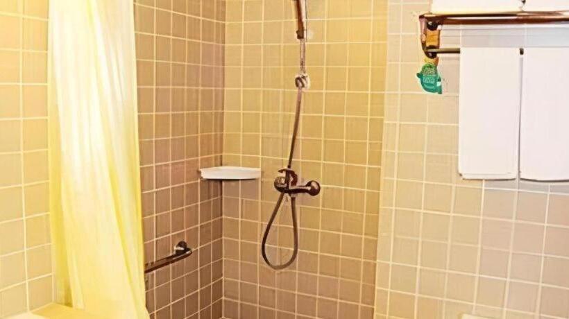 בית מלון כפרי Jinjiang Inn Yueyang Railway Station