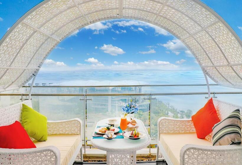 Xiamen International Conference Center Hotel Prime Seaview