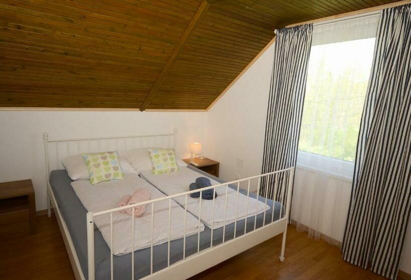 Kenderhordó Pihenőház