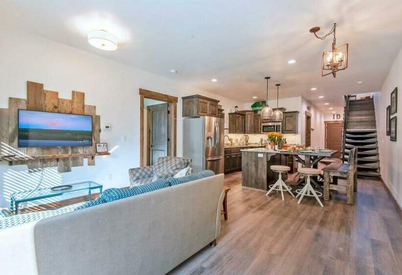 Moose Willow At Teton Valley Idaho