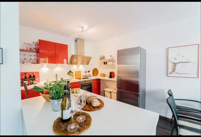 Weinreisedomizil Mit Eigenem Garten Und Parkplatz