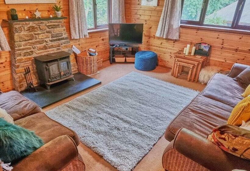 Wnion Wood Lodge With Log Burner & Sauna In Snowdonia