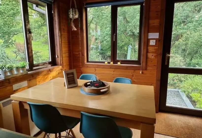 Wnion Wood Lodge With Log Burner & Sauna In Snowdonia