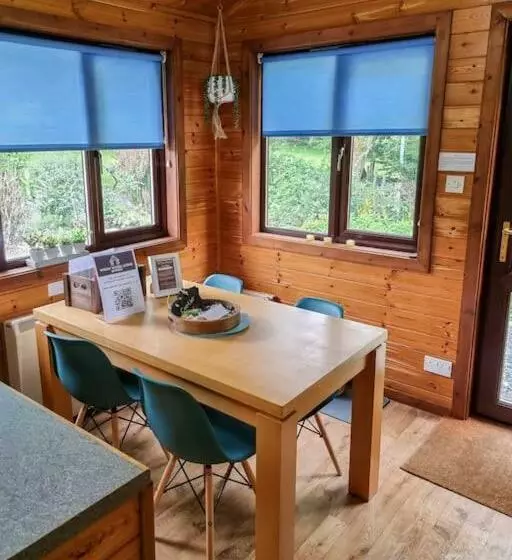 Wnion Wood Lodge With Log Burner & Sauna In Snowdonia