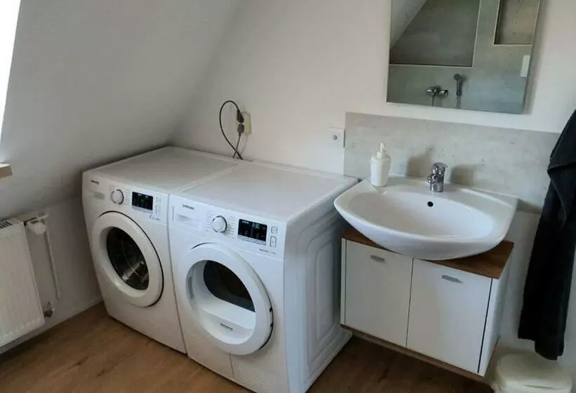 Gemütliche Dachwohnung Mit Kleiner Oder Großer Dachterrasse Nebeneinander