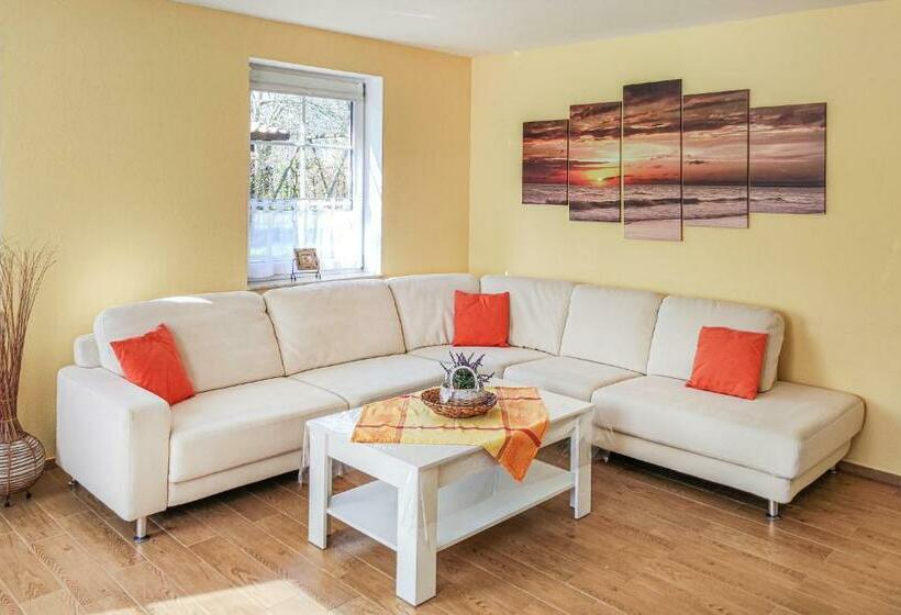 Nice Home In Krummhörn With Wifi And 3 Bedrooms