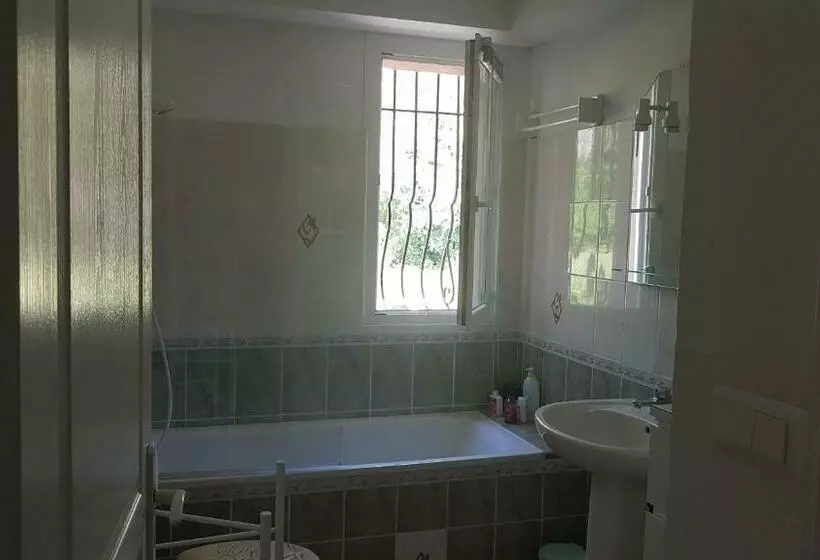 Rez De Villa