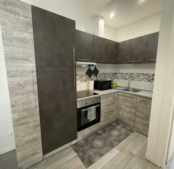 Da Lenny The Grey Apartment