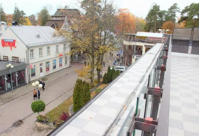 Amazing Top Floor Apartment With Private Terrace In Jurmala