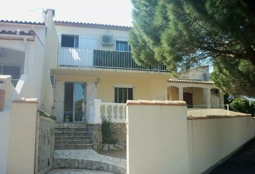 Apart Climatisé T3 St Pierre La Mer 1 Er étage, 4 Pers