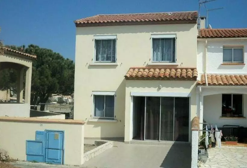 Apart Climatisé T3 St Pierre La Mer 1 Er étage, 4 Pers