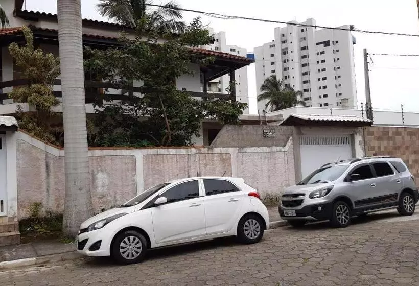 Casa A 150 M Da Praia Martins De Sá