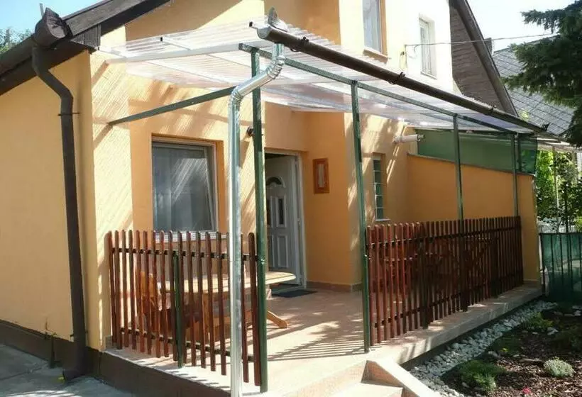 Csalogány Villa Balatonboglár