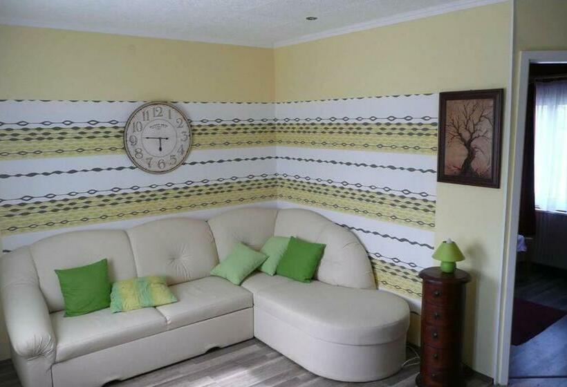 Csalogány Villa Balatonboglár