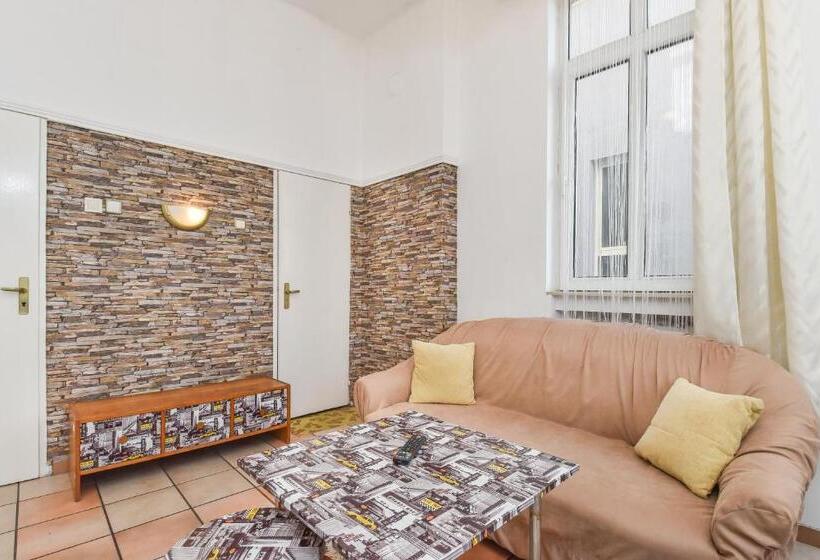 Historical Lion S Bridge 1 Bedroom Apartment