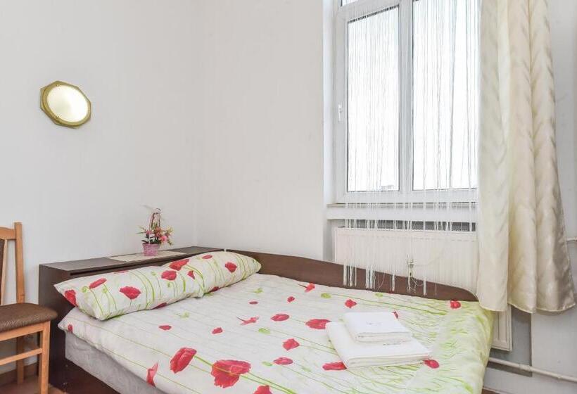 Historical Lion S Bridge 1 Bedroom Apartment