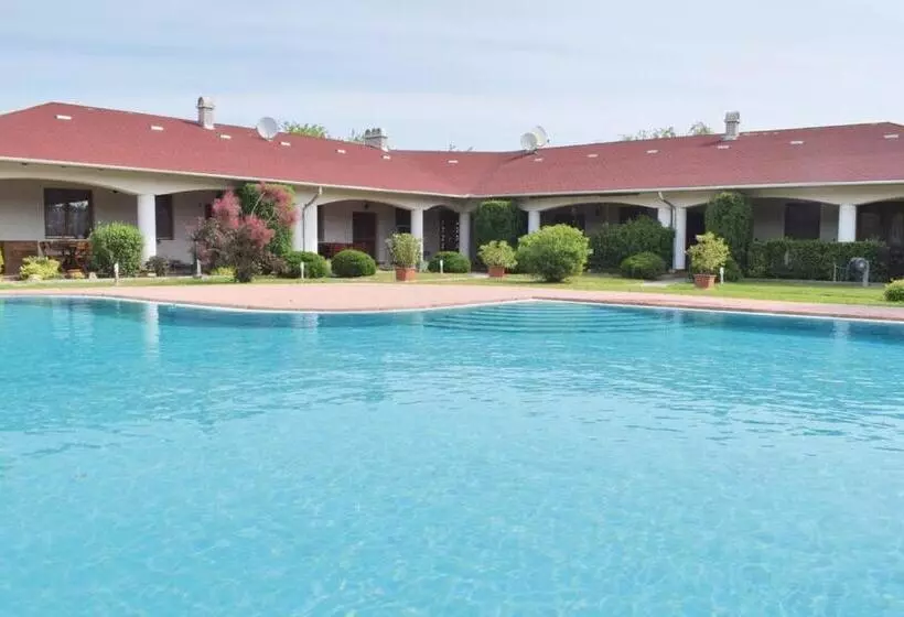 Szőlősgyörök Kun Apartment With 3 Bedrooms On 92 In