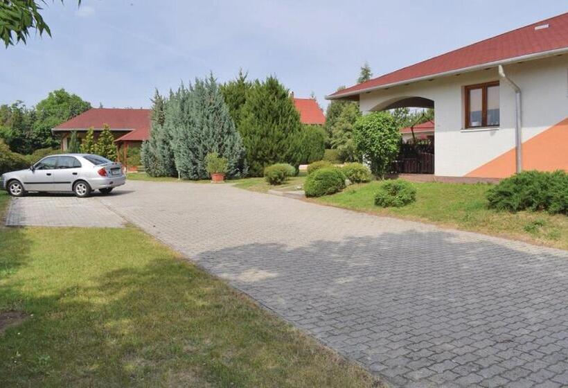 Szőlősgyörök Kun Apartment With 3 Bedrooms On 92 In