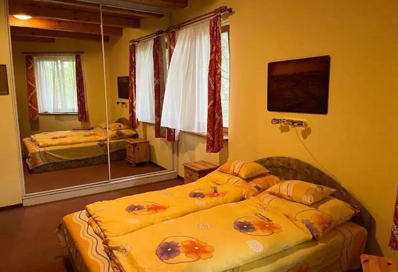 Szőlősgyörök Kun Apartment With 3 Bedrooms On 92 In