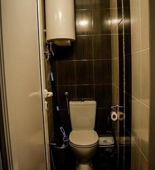 булевард „демокрация“ апартамент златна рибка