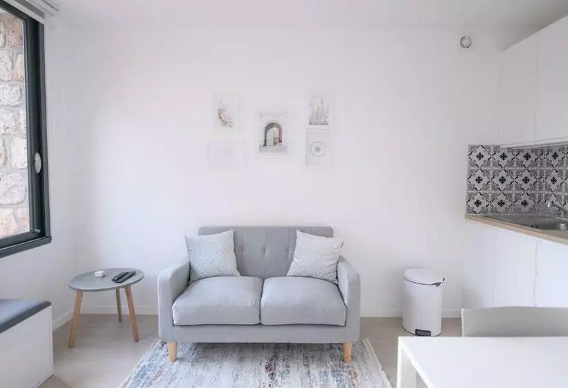 A La Meulière D Orsay, Vue Sur La Vallée, Au Calme