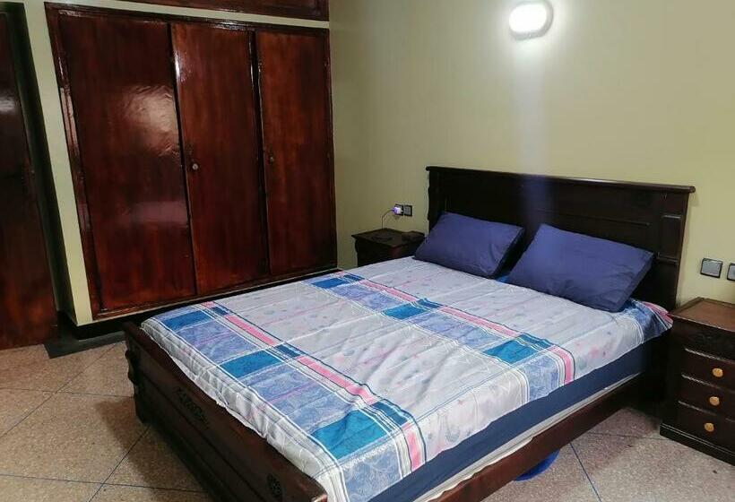 Private Room Near City Center