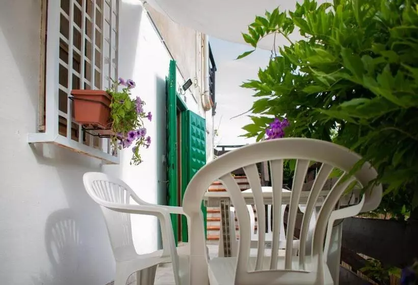 Casa Vacanze Villa Severina Iun R6166 R6692