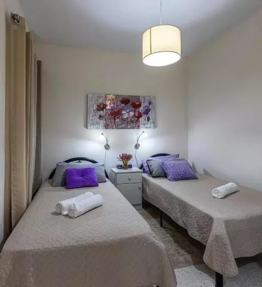 Seaside Flat With Scenic Country Views