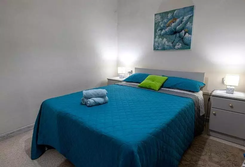 Seaside Flat With Scenic Country Views
