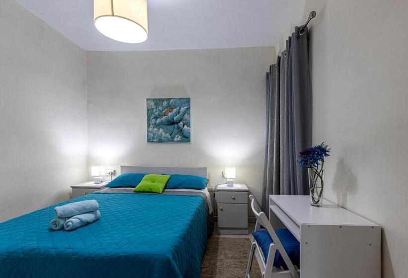 Seaside Flat With Scenic Country Views