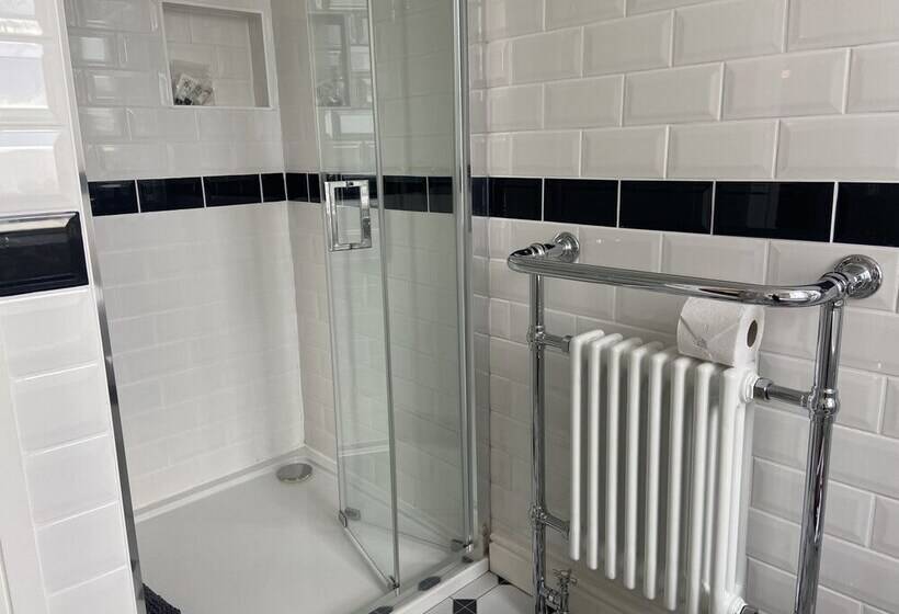 The Beach House Luxury Rooms Weston Super Mare