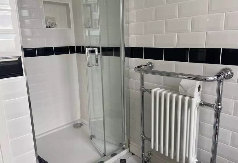 The Beach House Luxury Rooms Weston Super Mare