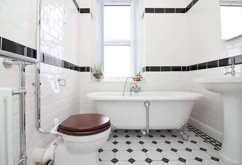 The Beach House Luxury Rooms Weston Super Mare