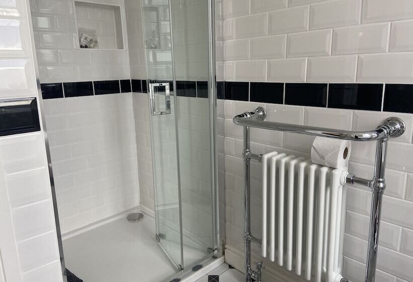 The Beach House Luxury Rooms Weston Super Mare