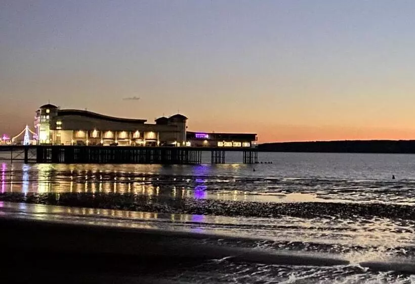 The Beach House Luxury Rooms Weston Super Mare