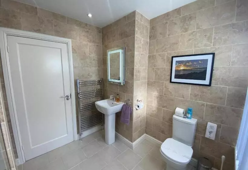 The Beach House Luxury Rooms Weston Super Mare