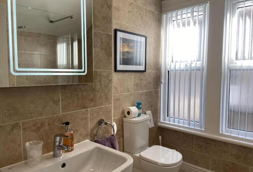 The Beach House Luxury Rooms Weston Super Mare