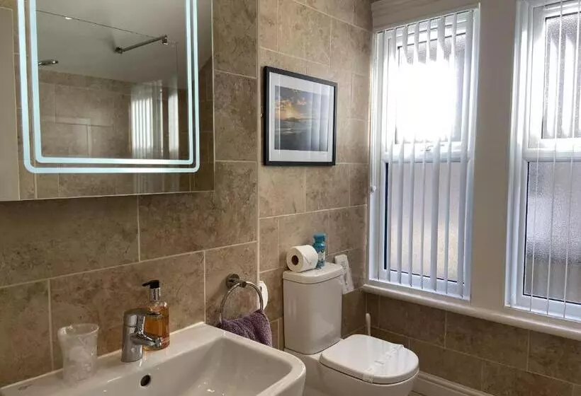 The Beach House Luxury Rooms Weston Super Mare