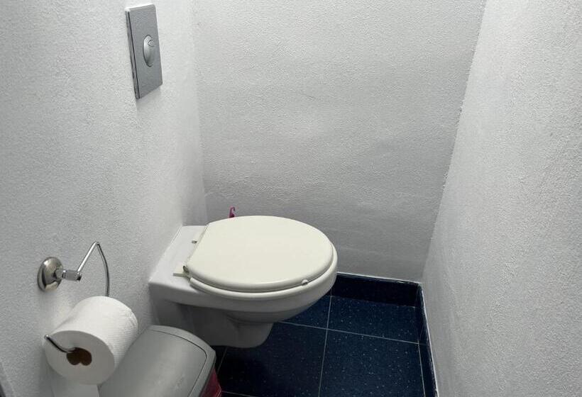 Vila Franceză Cazare Cu Jacuzzi Pe Malul Lacului Colibița