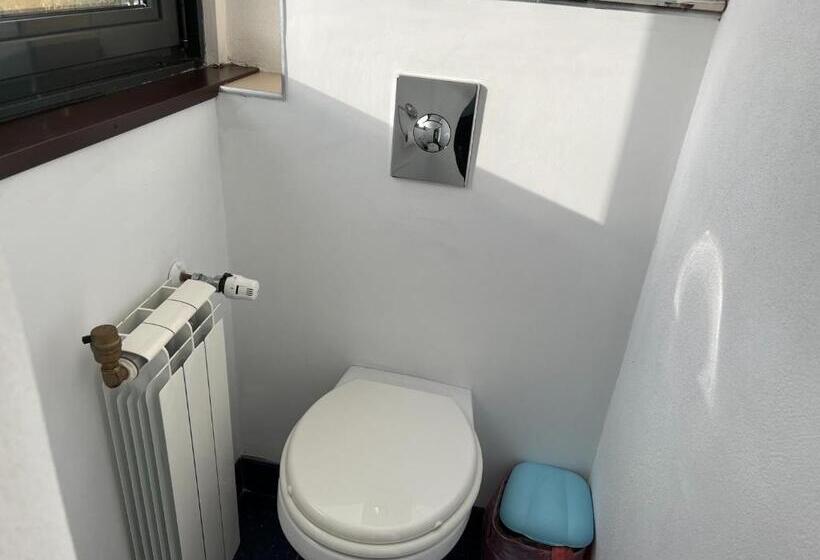 Vila Franceză Cazare Cu Jacuzzi Pe Malul Lacului Colibița