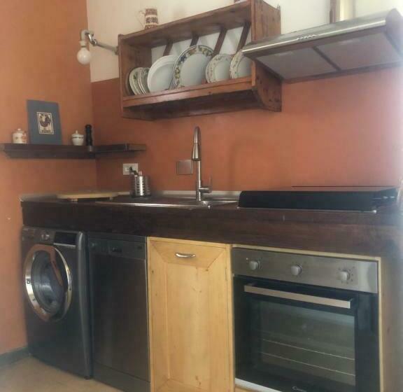 La Tinaia Del Glicine