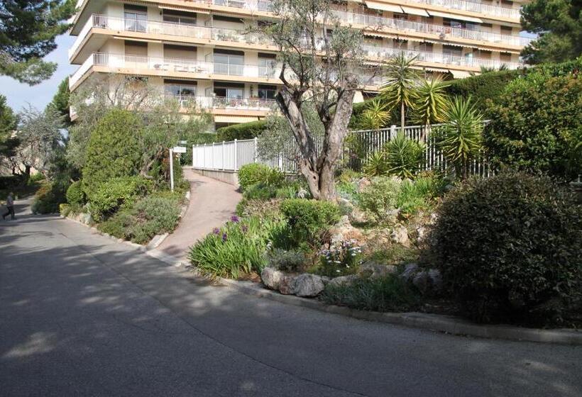 Havre De Paix En Méditerranée Avec Piscine Et Parking Privé