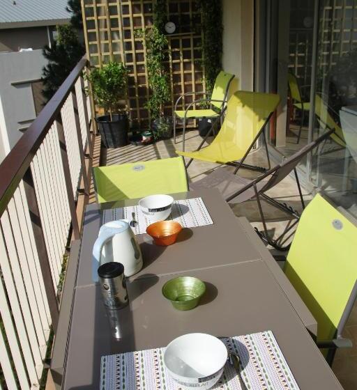 Havre De Paix En Méditerranée Avec Piscine Et Parking Privé