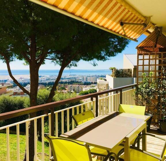 Havre De Paix En Méditerranée Avec Piscine Et Parking Privé