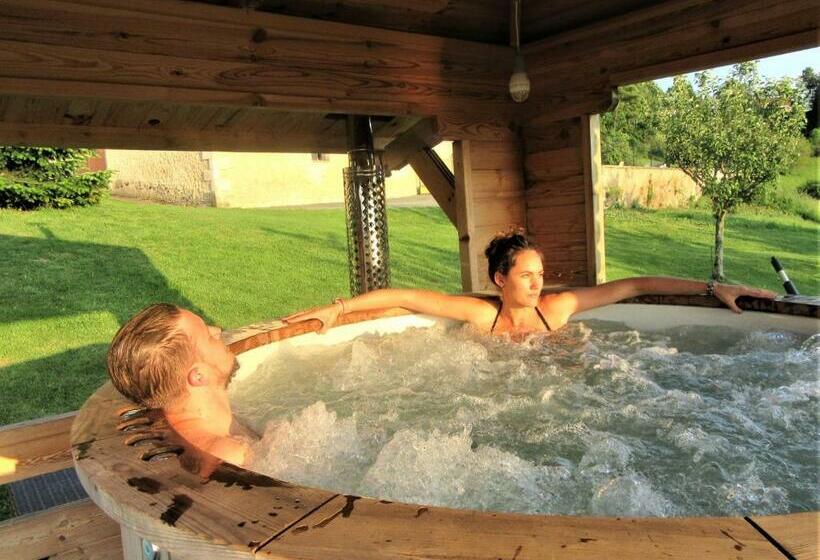Chez Hygge En Périgord Piscine Et Spa Villa Maeltri 12 Pers Gîte Entre Amis 6 Pers Et Gîte In