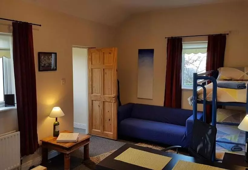 Hilltop Seaview Apartment