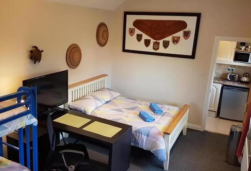 Hilltop Seaview Apartment